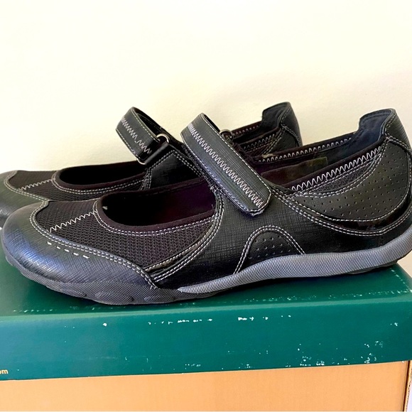 clarks privo mary jane shoes